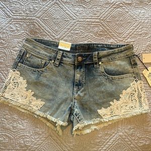 Shyanne Denim Shorts Size 32